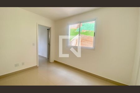 Sala de apartamento para alugar com 1 quarto, 35m² em Buritis, Belo Horizonte