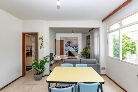 Sala de apartamento à venda com 2 quartos, 74m² em Padre Eustáquio, Belo Horizonte