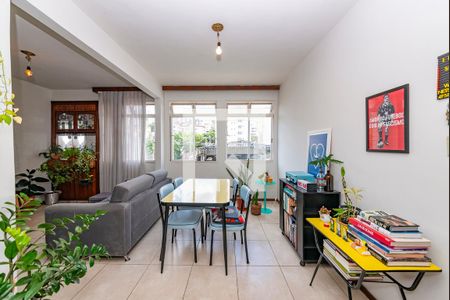 Sala de apartamento à venda com 2 quartos, 74m² em Padre Eustáquio, Belo Horizonte