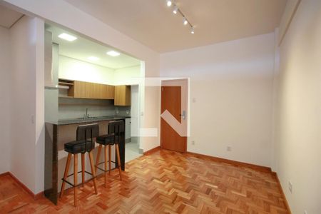 Sala de apartamento para alugar com 2 quartos, 45m² em Centro, Belo Horizonte