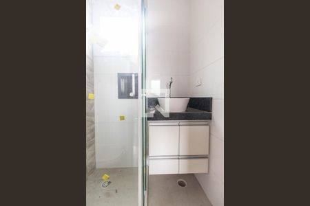 Banheiro de apartamento para alugar com 1 quarto, 28m² em Vila Isolina Mazzei, São Paulo