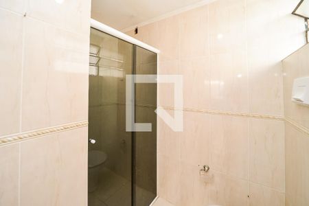 Banheiro de apartamento para alugar com 1 quarto, 32m² em Jardim Dona Leopoldina, Porto Alegre