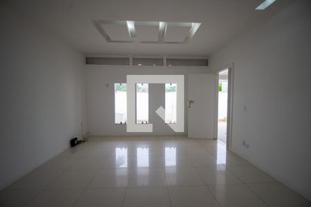 Sala de casa de condomínio para alugar com 3 quartos, 180m² em Vargem Grande, Rio de Janeiro