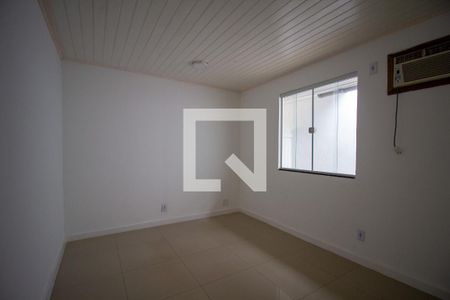 Quarto de casa de condomínio para alugar com 3 quartos, 180m² em Vargem Grande, Rio de Janeiro