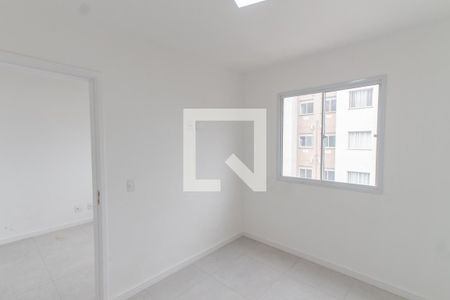 Quarto 1 de apartamento para alugar com 2 quartos, 34m² em Parque Vitoria, São Paulo