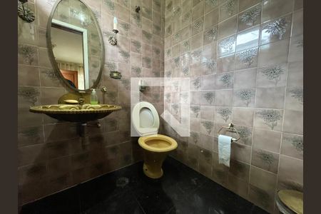 Lavabo de casa para alugar com 7 quartos, 272m² em Cidade São Francisco, São Paulo