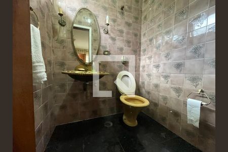 Lavabo de casa para alugar com 7 quartos, 272m² em Cidade São Francisco, São Paulo