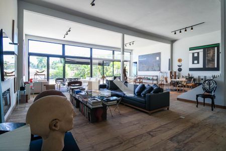 Sala de casa para alugar com 2 quartos, 700m² em Morumbi, São Paulo