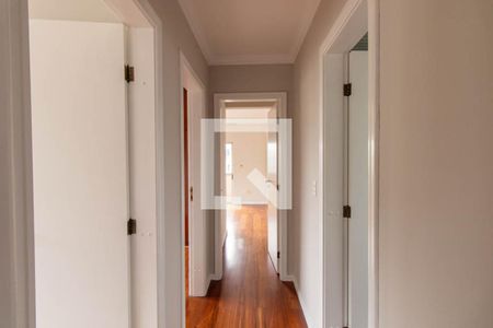 Corredor de apartamento para alugar com 3 quartos, 185m² em Água Verde, Curitiba