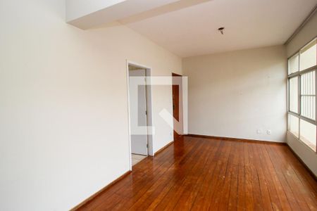 Sala de apartamento para alugar com 2 quartos, 70m² em Sion, Belo Horizonte