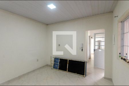 Sala de casa para alugar com 2 quartos, 125m² em Vila Pereira Cerca, São Paulo