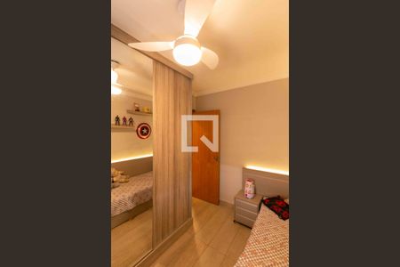 Quarto 1 de apartamento para alugar com 3 quartos, 110m² em Floramar, Belo Horizonte