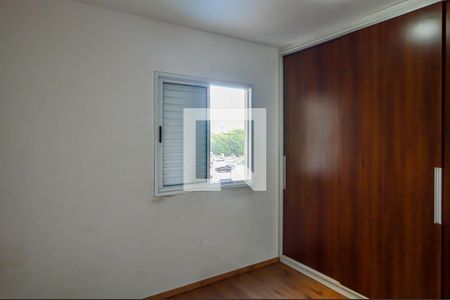 Quarto 1 de apartamento para alugar com 3 quartos, 80m² em Jardim Tupanci, Barueri