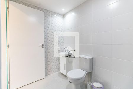 Banheiro de apartamento para alugar com 1 quarto, 32m² em Vila Gumercindo, São Paulo