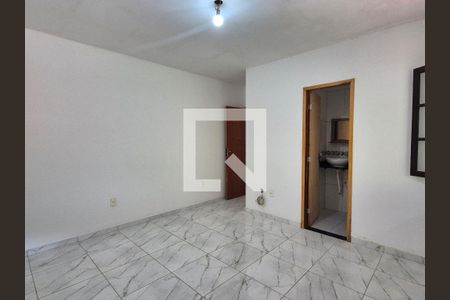 Quarto 1 de casa de condomínio para alugar com 2 quartos, 360m² em Vargem Grande, Rio de Janeiro