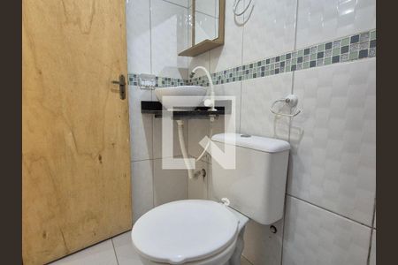 Banheiro do Quarto 1 de casa de condomínio para alugar com 2 quartos, 360m² em Vargem Grande, Rio de Janeiro