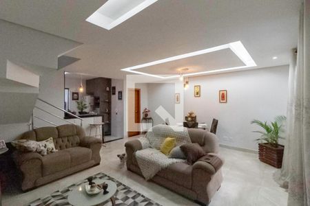 Sala de casa à venda com 3 quartos, 126m² em Sinimbu, Belo Horizonte