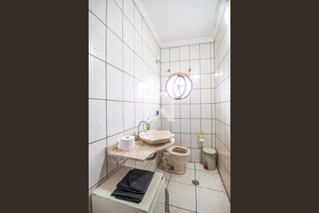 Lavabo de casa para alugar com 3 quartos, 350m² em Veloso, Osasco