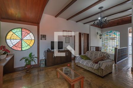 Sala de TV de casa à venda com 5 quartos, 363m² em Dona Clara, Belo Horizonte