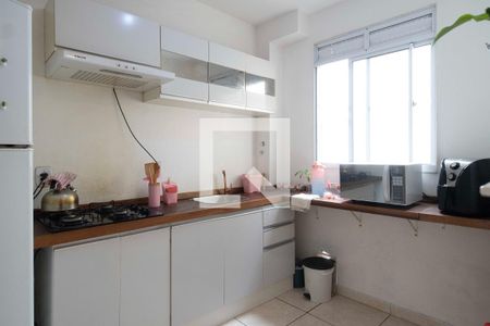 Cozinha de apartamento à venda com 2 quartos, 40m² em Vila Nova, Porto Alegre