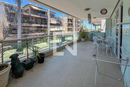 Varanda Sala de apartamento à venda com 4 quartos, 200m² em Jardim Guanabara, Rio de Janeiro