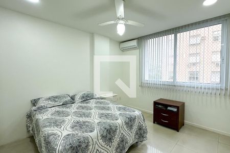 Quarto 01 de apartamento à venda com 3 quartos, 190m² em Copacabana, Rio de Janeiro