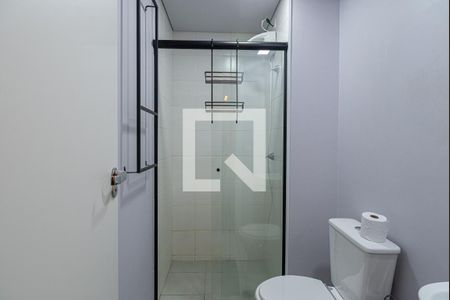 Banheiro de kitnet/studio para alugar com 1 quarto, 25m² em Bela Vista, São Paulo