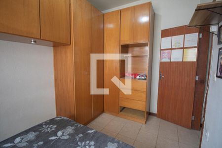 Quarto 1 de casa de condomínio para alugar com 2 quartos, 98m² em Galo Branco, São Gonçalo