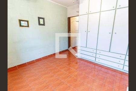 Casa 1 - Quarto 1 de casa à venda com 5 quartos, 120m² em Vila Bertioga, São Paulo