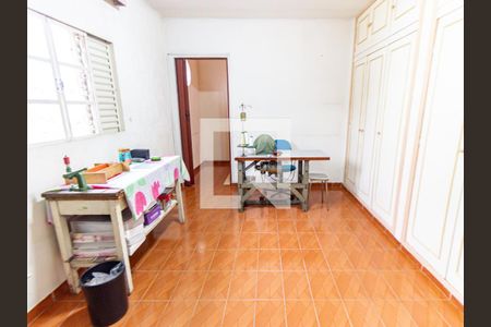 Casa 1 - Quarto 2 de casa à venda com 5 quartos, 120m² em Vila Bertioga, São Paulo