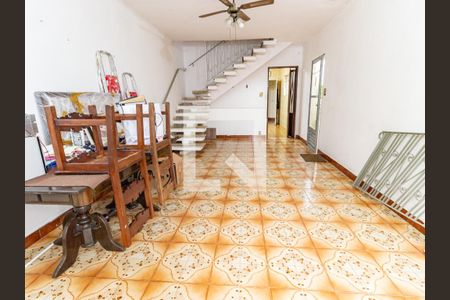 Casa 1 - Sala de casa à venda com 5 quartos, 120m² em Vila Bertioga, São Paulo