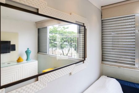 Sala de apartamento para alugar com 1 quarto, 55m² em Jardim Las Palmas, Guarujá