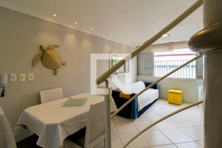 Sala de apartamento para alugar com 1 quarto, 55m² em Jardim Las Palmas, Guarujá