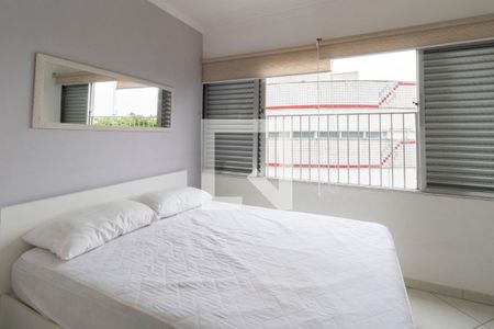 Quarto 1 - Suíte de apartamento para alugar com 1 quarto, 55m² em Jardim Las Palmas, Guarujá