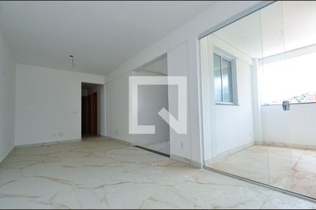 Sala de apartamento à venda com 3 quartos, 86m² em Santa Efigênia, Belo Horizonte