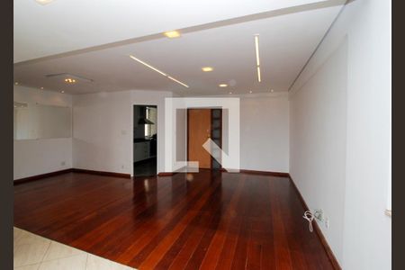 Apartamento para alugar com 4 quartos, 150m² em São Pedro, Belo Horizonte