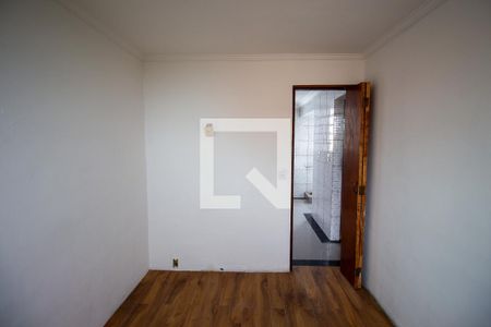 Quarto 2 de apartamento à venda com 3 quartos, 58m² em Conjunto Residencial José Bonifácio, São Paulo