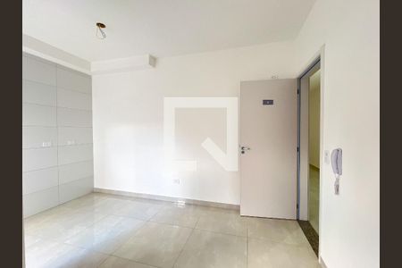 Sala/Cozinha de apartamento para alugar com 1 quarto, 42m² em Vila Mangalot, São Paulo