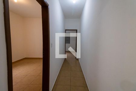 Corredor de casa à venda com 2 quartos, 144m² em Vila Fatima, São Paulo