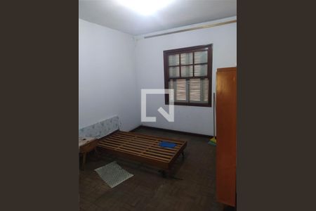 Casa à venda com 3 quartos, 263m² em Utinga, Santo André