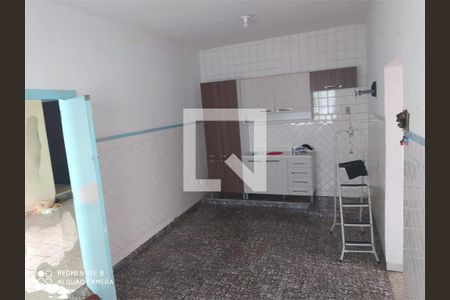 Casa à venda com 3 quartos, 263m² em Utinga, Santo André