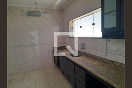 Casa à venda com 4 quartos, 230m² em Vila Alpina, Santo André