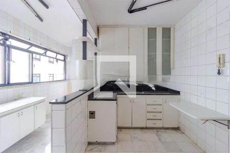 Apartamento à venda com 4 quartos, 142m² em Funcionários, Belo Horizonte