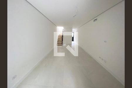 Casa à venda com 3 quartos, 100m² em Jardim Sabara, São Paulo