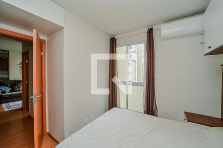 Quarto 1 de apartamento para alugar com 2 quartos, 50m² em Rubem Berta, Porto Alegre