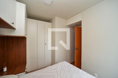 Quarto 1 de apartamento para alugar com 2 quartos, 50m² em Rubem Berta, Porto Alegre