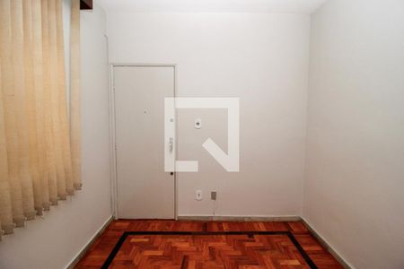 Sala de apartamento para alugar com 3 quartos, 90m² em Calafate, Belo Horizonte