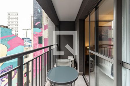 Varanda de kitnet/studio para alugar com 1 quarto, 25m² em República, São Paulo