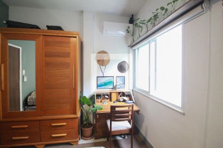 Quarto de apartamento à venda com 1 quarto, 57m² em Copacabana, Rio de Janeiro