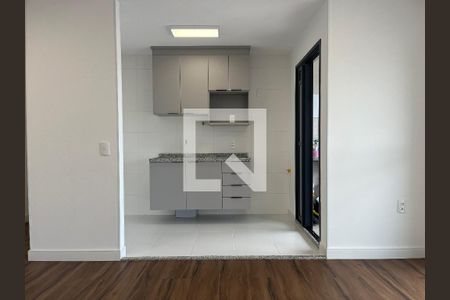 Sala de apartamento para alugar com 3 quartos, 67m² em Vila Anastácio, São Paulo